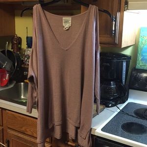 Between you & me M anthropology cold shoulder top
